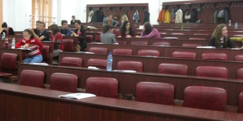 Pe cele 16 posturi din spitale au concurat opt candidaţi