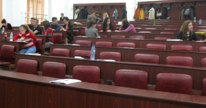 Pe cele 16 posturi din spitale au concurat opt candidaţi