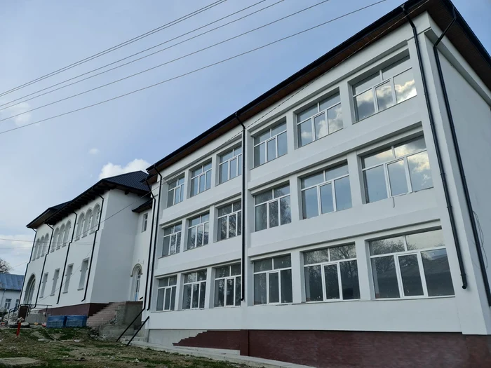 Liceul din Pomârla FOTO Cosmin Zamfirache