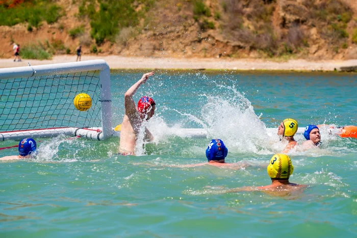 FOTO Asociaţia Ice Swimming & Open Water