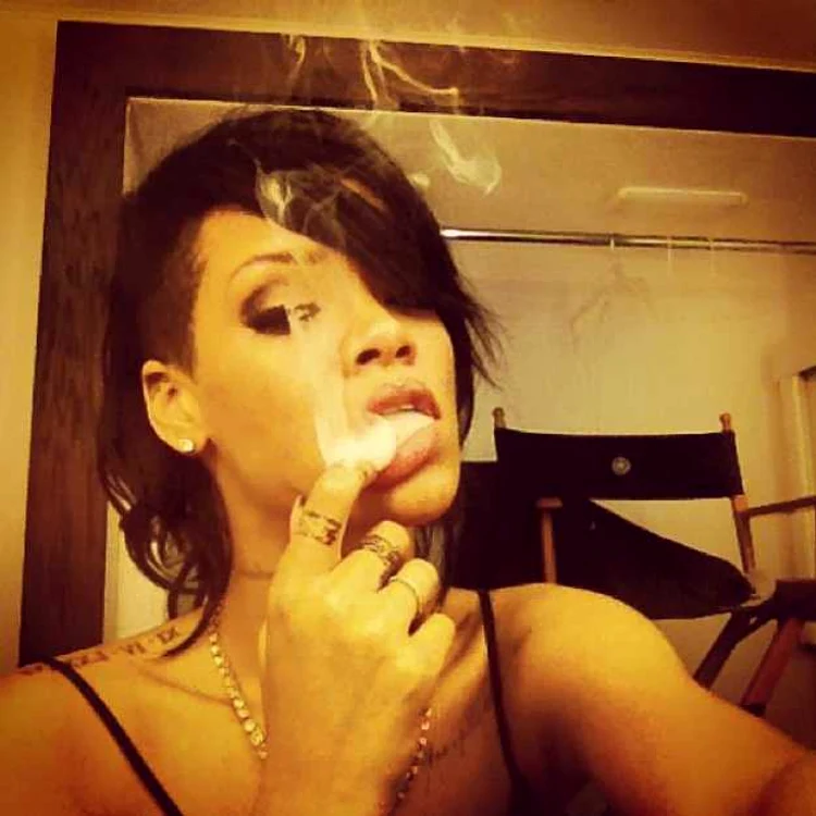 rihanna twitter