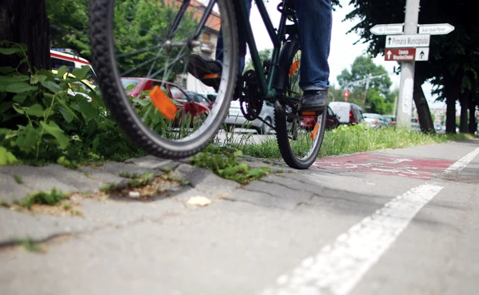 Bicicliştii sunt obligaţi să facă sport extrem prin centrul oraşului