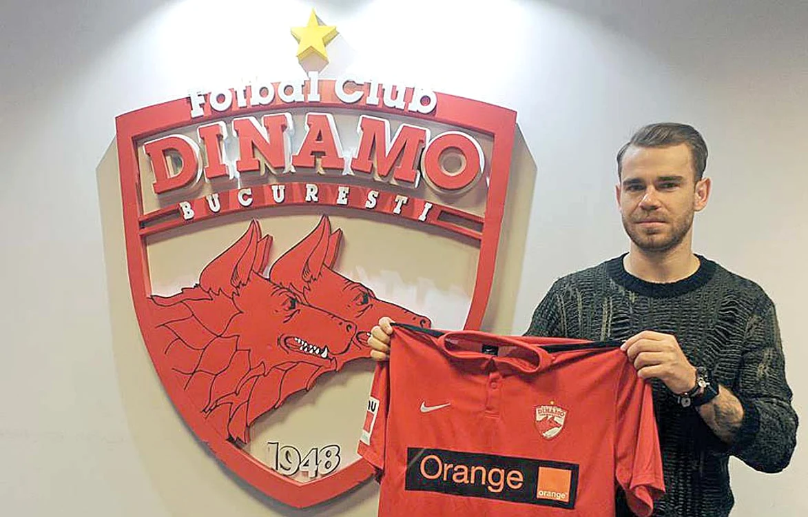 
    Bicfalvi, cu tricoul  noii sale echipeFOTO: FC Dinamo   