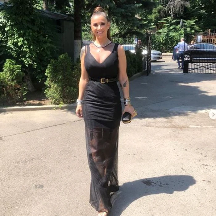 Anamaria Prodan, ținută sexy pentru botezul finuțului ei