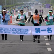 semimaraton beijing cu roboti umanoizi FOTO: X/@China_says