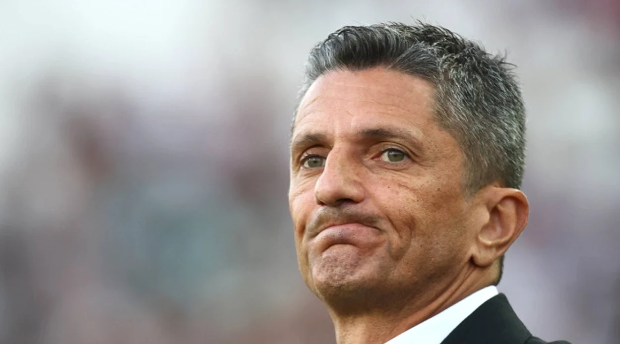 Răzvan Lucescu o ține din suspendare în suspendare. Foto X PAOK Salonic