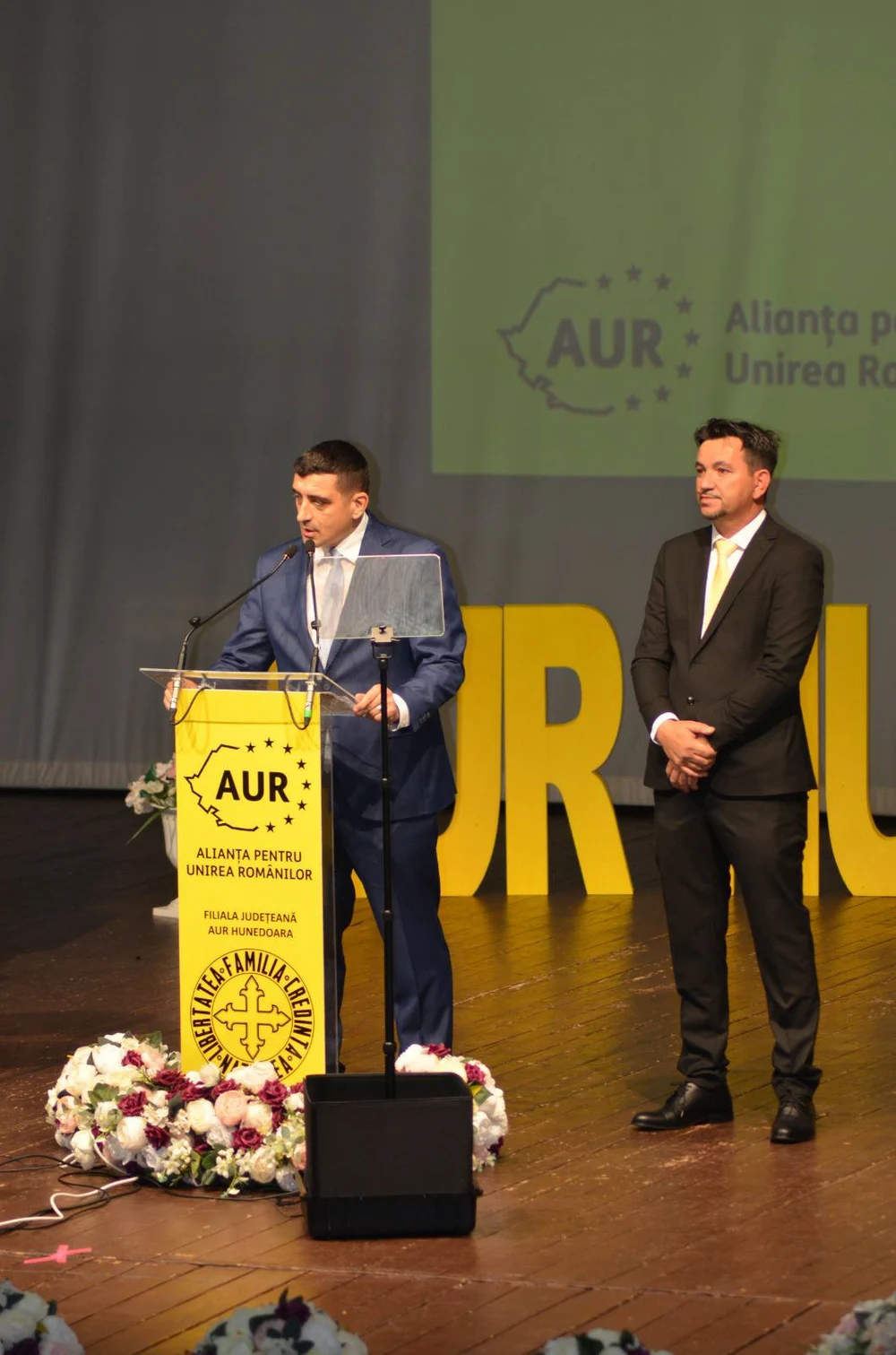 Deputatul fără Bac ales președinte al organizației AUR Hunedoara. Tiberiu Bârstan a participat în martie la protestul din fața Biroului Electoral Central