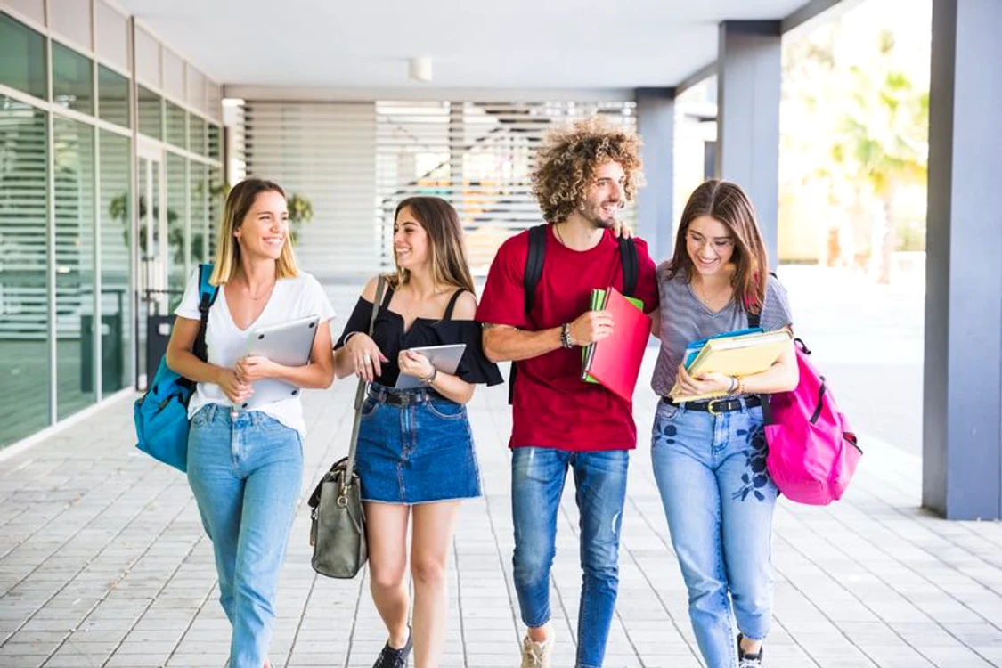Cele mai multe facultăți își așteaptă studenții din 29 septembrie Foto: freepik