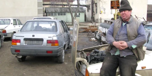 Băcăuanul Constantin Popa se bucură că a scăpat de plata impozitelor la rablă