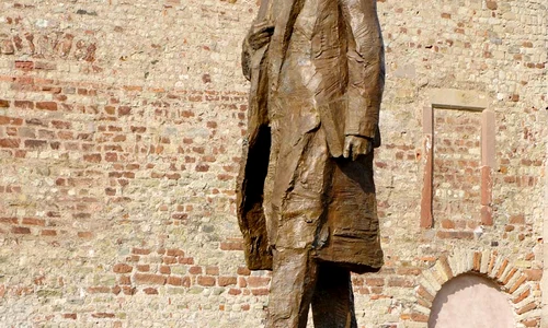 Noi și Marx jpeg