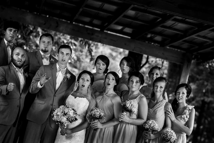 
    Fotograful a alunecat, dar fotografia făcută în momentul în care cădea e una unicăFoto: Twitter  