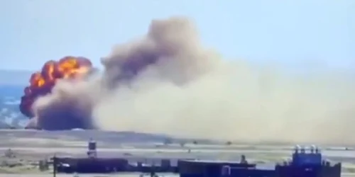 avion in flacari rusia jpg