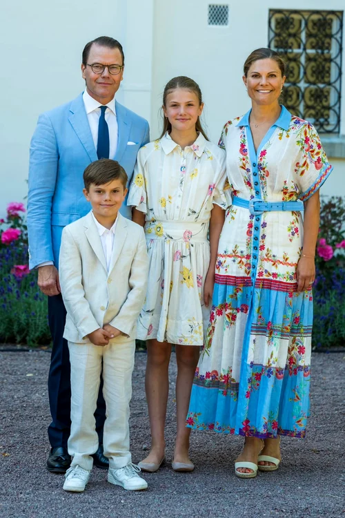 Printesa Victoria a Suediei a împlinit 47 de ani, aici cu Printul Daniel, Printesa Estelle si Printul Oscar   Casa Regala suedeza (1) jpg