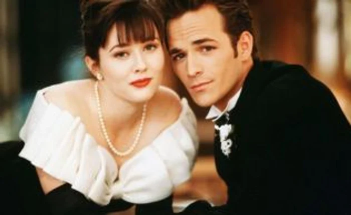 Shannen Doherty şi Luke Perry, în „Beverly Hills, 90210“