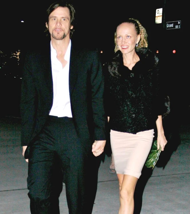 Jim se simte perfect în compania Anastasiei, care îl face să râdă (foto: hepta)