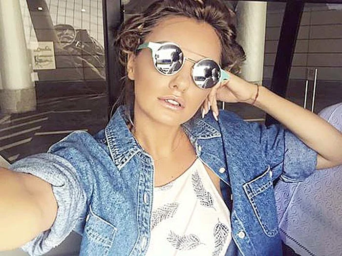 Alexandra Stan le-a  dat de băut rudelor