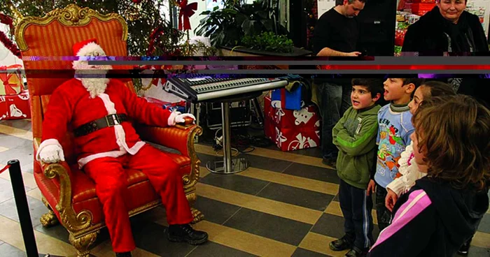 Moş Crăciun a ascultat poeziile copiilor
