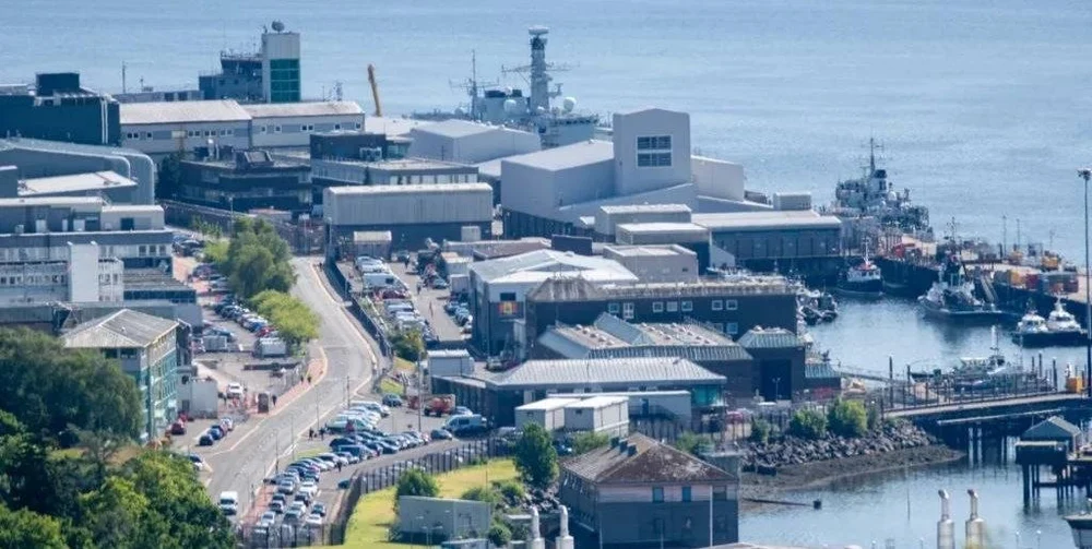 Ce lege ar fi încălcat românca arestată alături de un iranian în apropierea submarinelor nucleare britanice. Explicațiile MAE