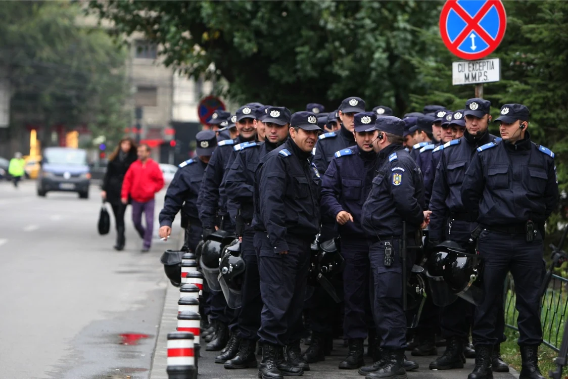 Peste 900 de jandarmi din cadrul Jandarmeriei Capitalei vor asigura măsurile de ordine publică din cadrul meciului dintre Steaua şi Dinamo FOTO Adevărul
