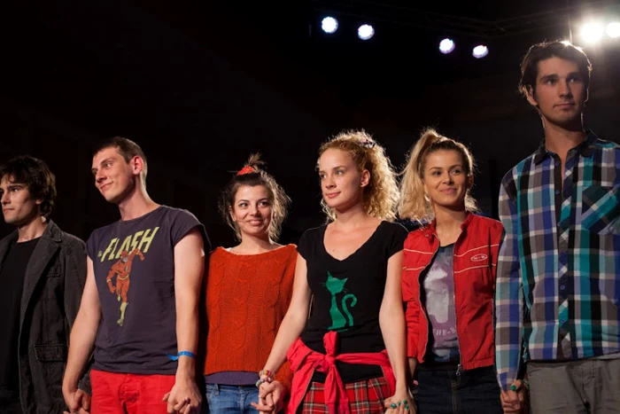 Actorii din spectacolul „Pisica Verde“ FOTO: Arhiva Personală/Facebook