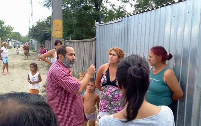 Săndel Grosu în comunitate