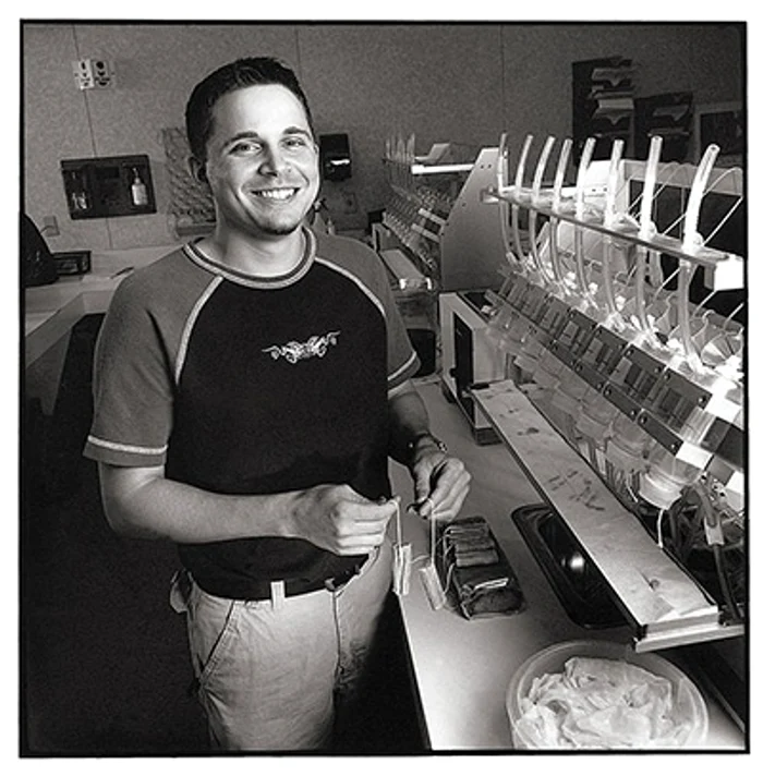 Tester tampoane femei - cele mai ciudate joburi din lume