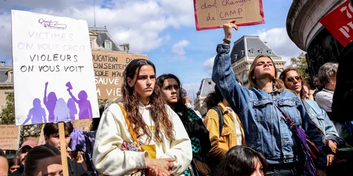 Proteste în Franța în sprijinul lui Gisele Pelicot, femeia drogată de soț pentru a fi violată FOTO EPA-EFE