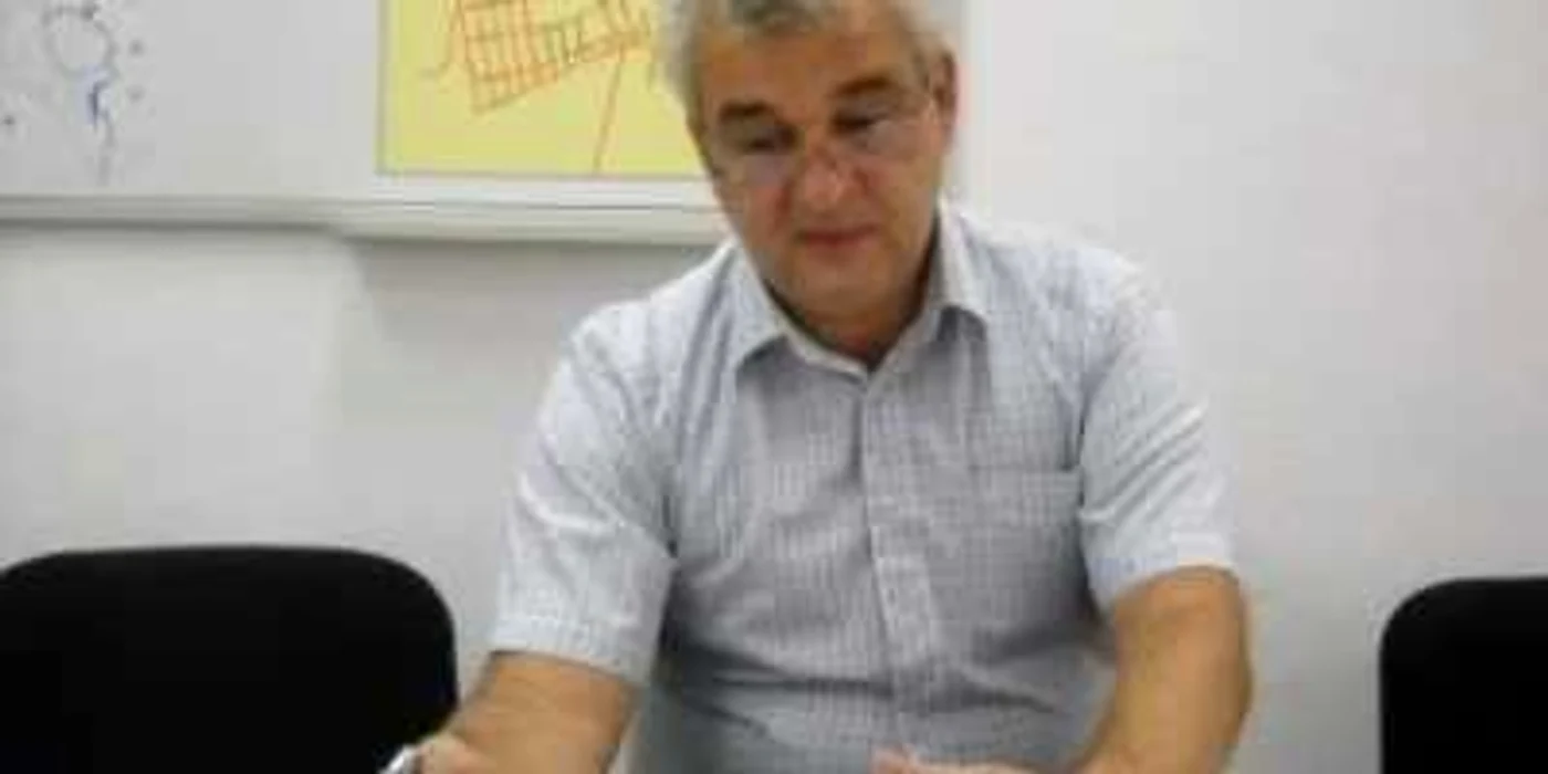 Alba Iulia: Inspectorul şcolar Cornel Sandu refuză carantina