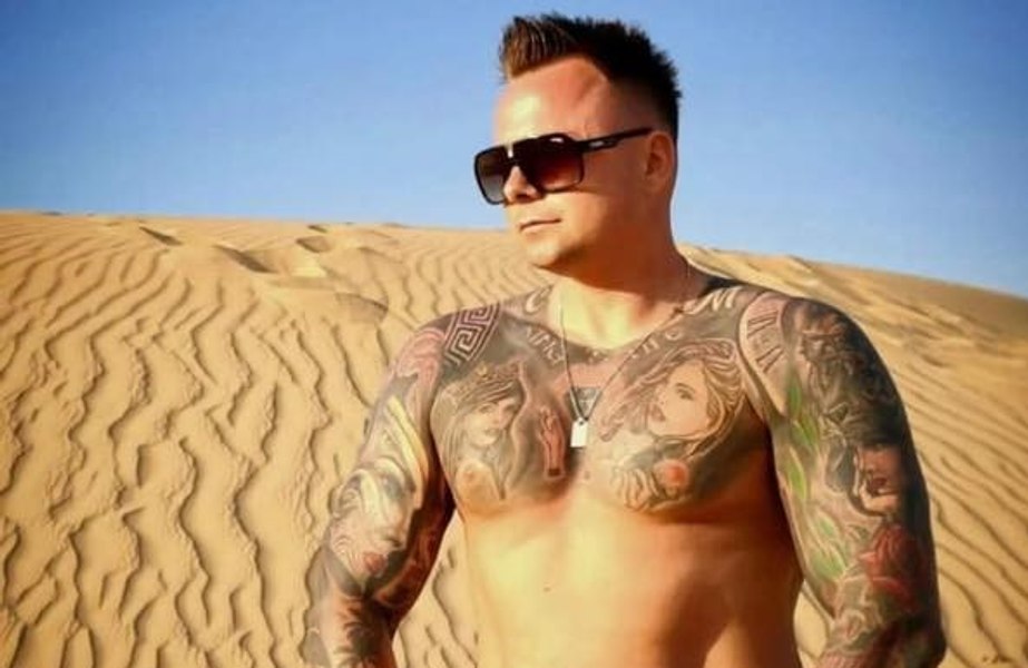 Profesor de sport din Craiova, fost top model, reținut pentru proxenetism. „Auzisem că pe vremuri a fost pește, dar ziceam ca e lumea rea”