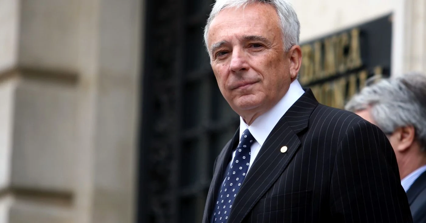 43,1% din respondenţi au o părere bună despre ipoteza desemnării lui Isărescu în funcţia de prim-ministru FOTO Arhiva Adevărul