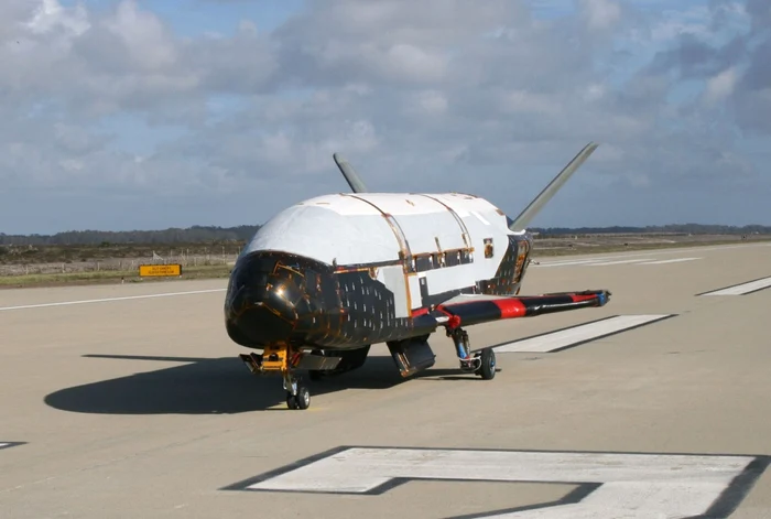Boeing X-37B este o dronă spaţială FOTO Wikimedia