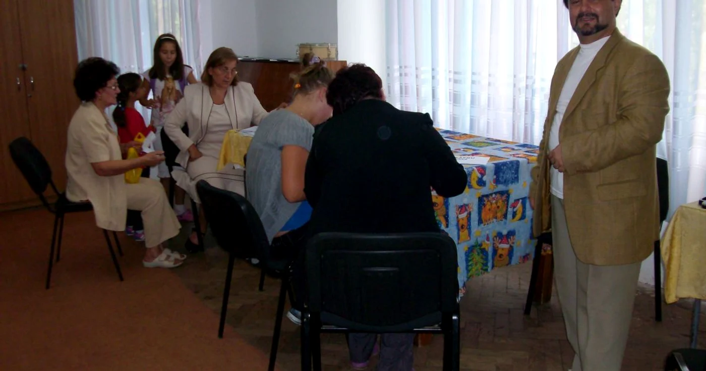 Înscrieri la cercurile Teatru şi Orchestră