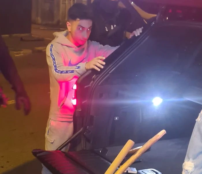 O parte a celor implicați au fost prinși și duși la audieri FOTO: Captura video