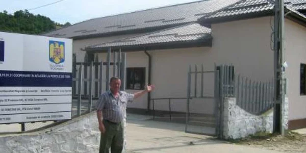 Primarul din Eșelnița își invită omologii la Centrul de Afaceri din localitate
