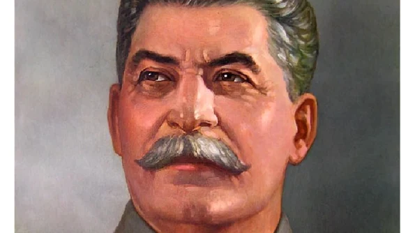 Stalin, “maestrul păpuşar” png