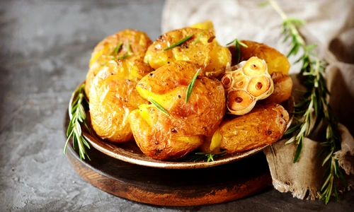 Cartofi crocanti  Sursa foto shutterstock 1913264548 jpg