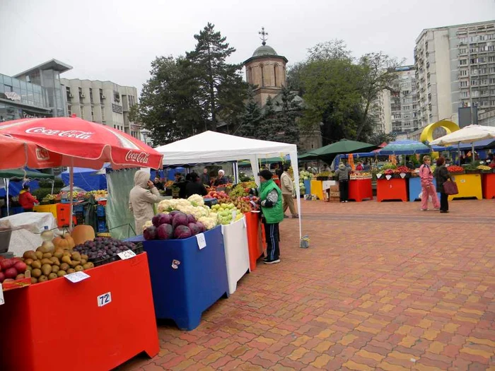 Standurile îşi aşteaptă cumpărătorii