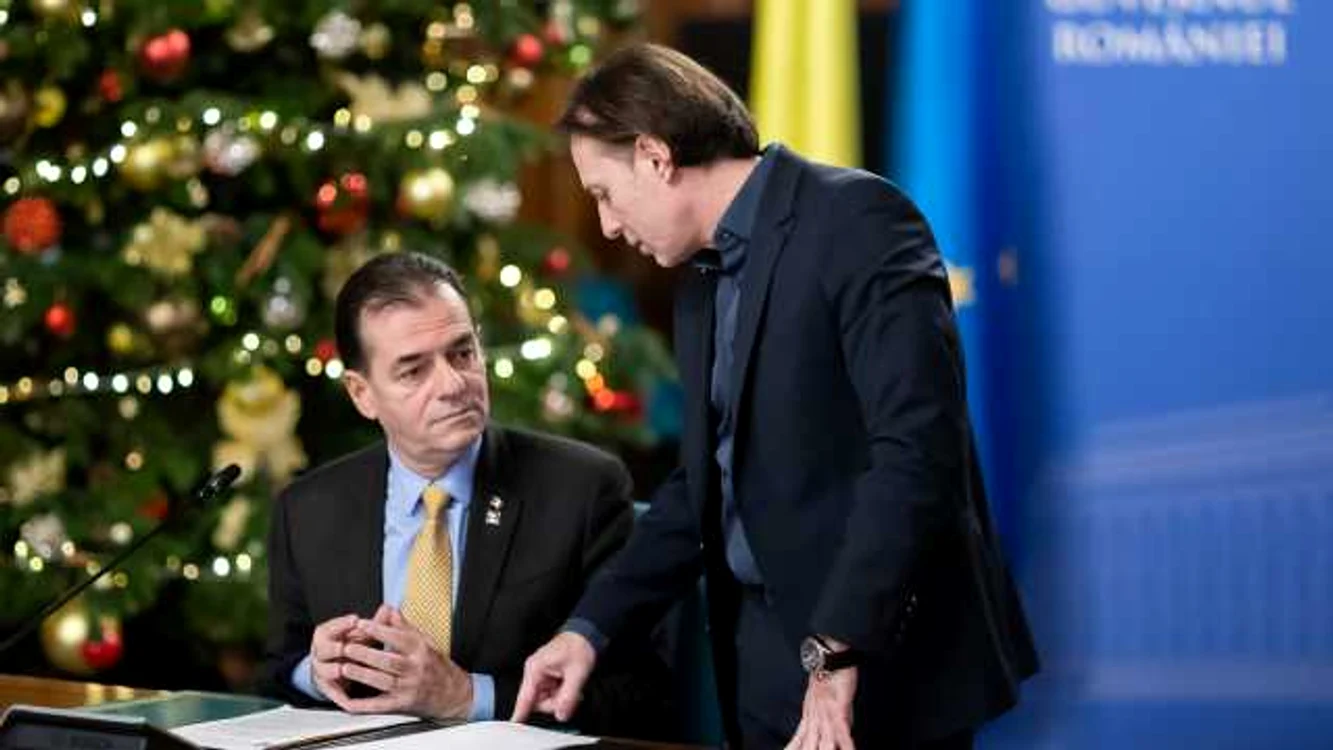 Guvernul îşi va asuma răspindere şi asupra modioficărilor care interzic cumulul pensiei cu salariul de la stat. FOTO Gov.ro
