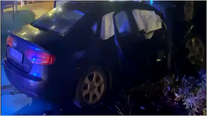 Un șofer fără experiență a pierdut controlul volanului și a intrat cu mașina în gardul sediului ALDE