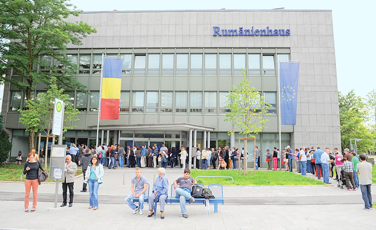 Zeci de români au mers la vot