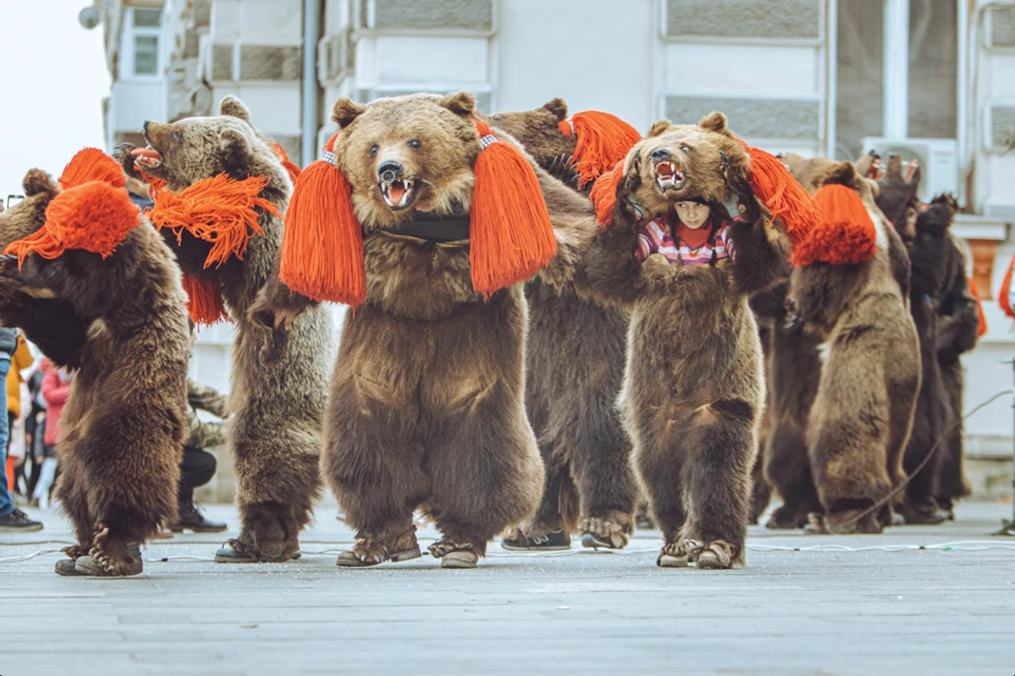 Tradițiile se schimbă doar când comunitatea înțelege motivul schimbării. FOTO: Shutterstock