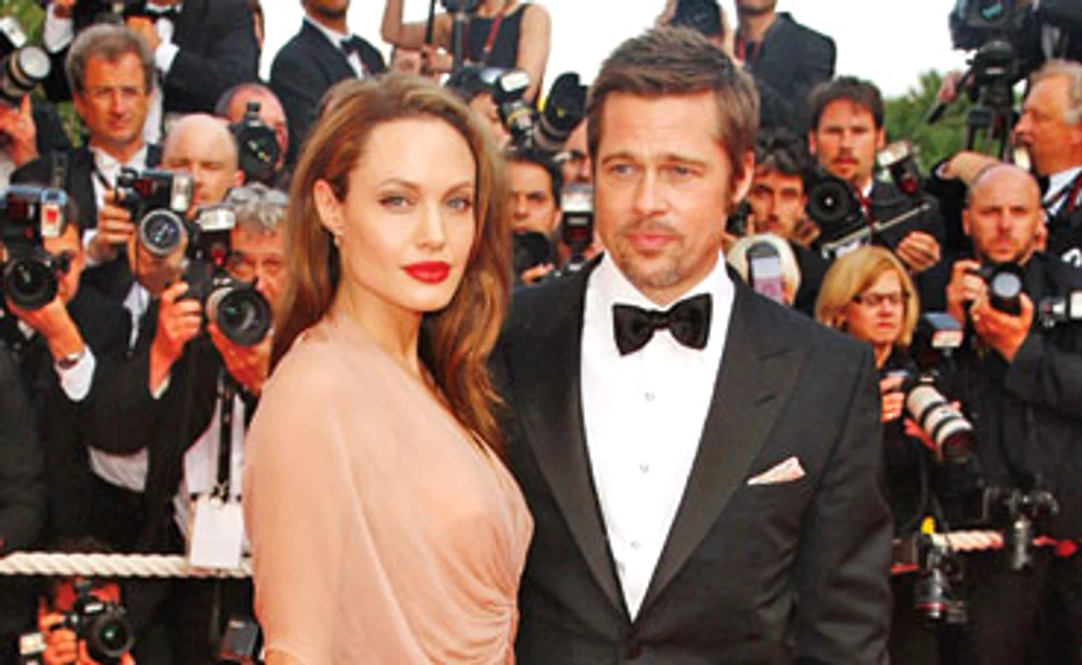 
    Brad şi Angelina se vor lupta pentru averea comună de 425 de milioane de dolari  