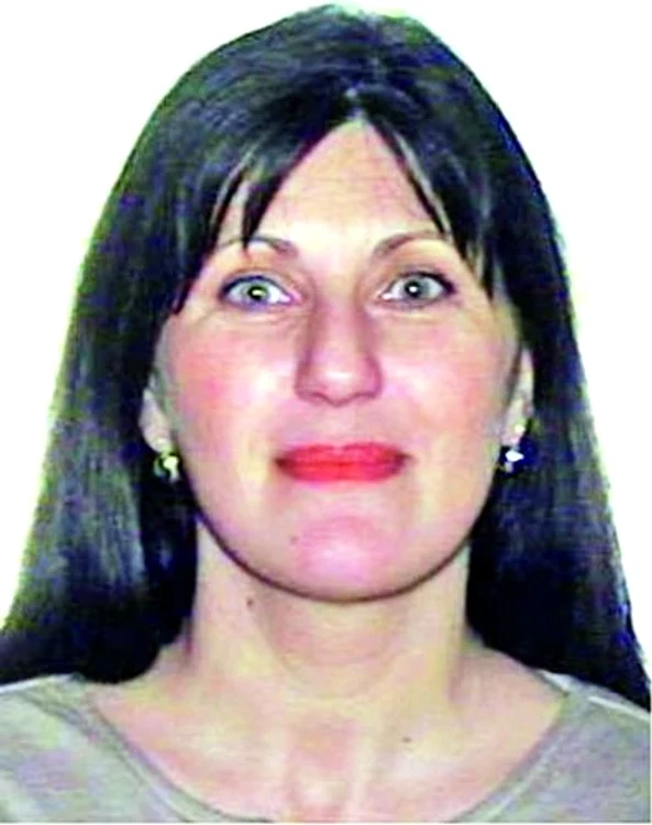 
    Elodia  
