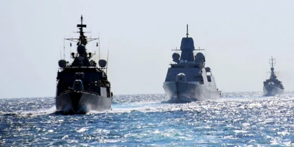 Nave militare in Marea neagră FOTO
