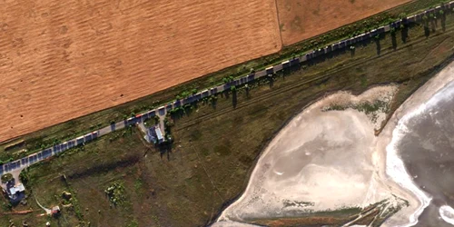 Coadă de camioane în Crimeea FOTO MAXAR via BBC