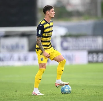 Dennis Man trebuie să-i plătească Anamariei Prodan 350 000 de euro Sursa Instagram