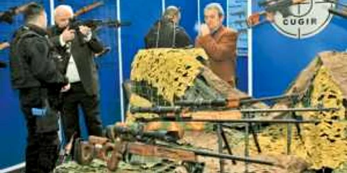 Salariaţii uzinelor producătoare de armament ameninţă cu greve