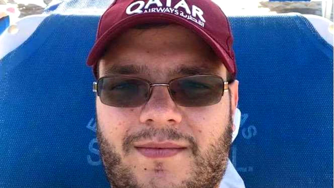 Victor Dăncilă (29 de ani), fiul premierului, este un copil adoptat de la vârstă fragedă. Era un bebeluș abandonat de mamă, imediat după naștere.FOTO: Facebook