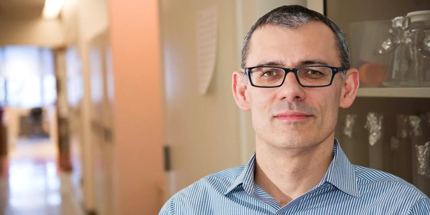 Dr. Paul Bienaizs consideră că un interval mai mare decât cel recomandat de producători între dozele de vaccin anti Covid ar putea avea consecințe grave