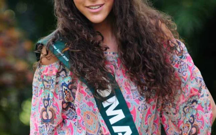 iulia dumitrescu miss earth